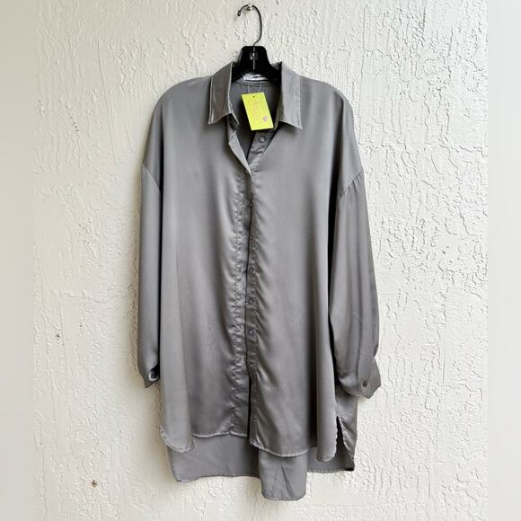 Glamorous gray silky oversized button down shirt size 4 - Picture 1 of 6